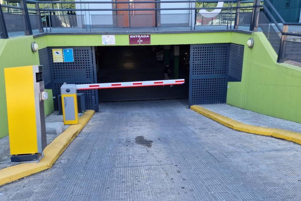 Apartment With Free Parking And Pool Bormujos Esterno foto