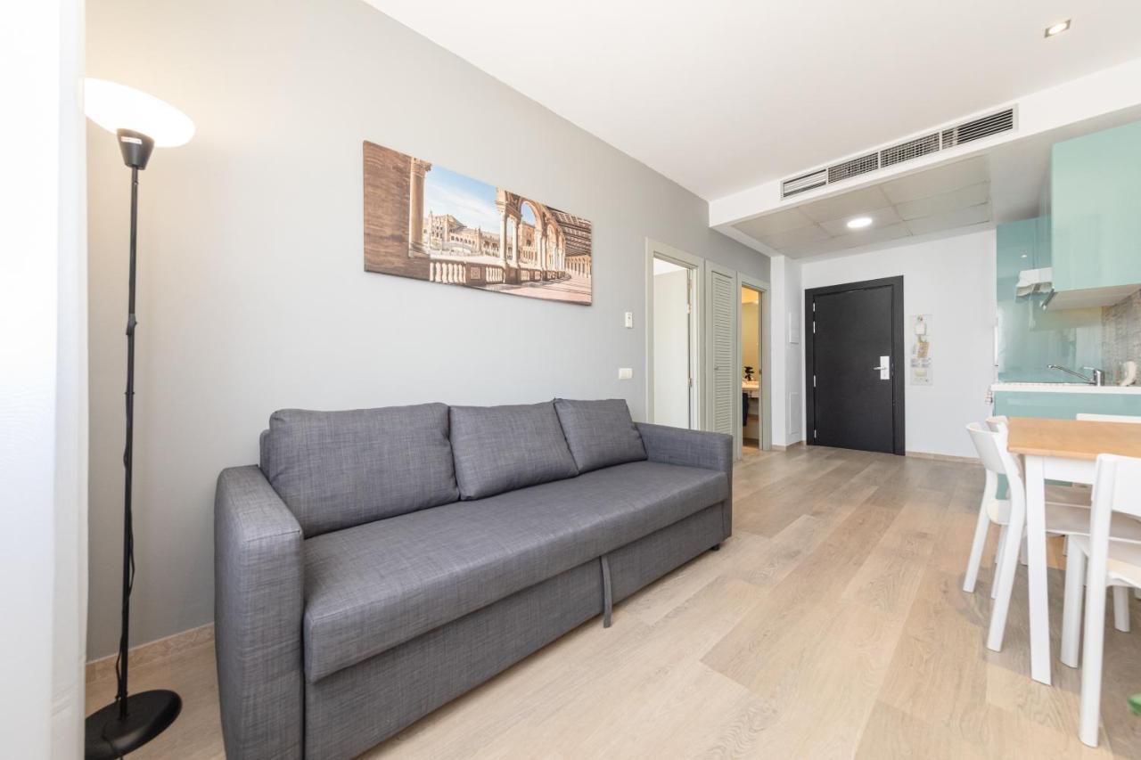 Apartment With Free Parking And Pool Bormujos Esterno foto