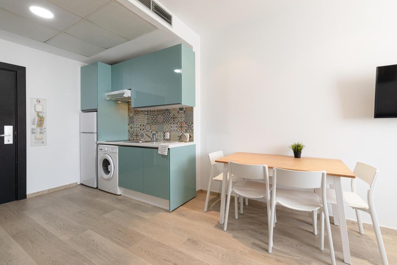 Apartment With Free Parking And Pool Bormujos Esterno foto